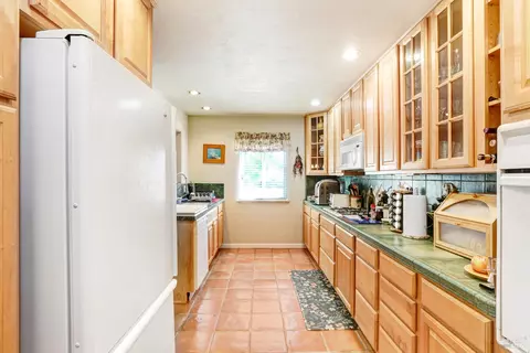 Kitchen - 110 La Mancha Way, Sonoma, CA 95476 photo 3 of 3