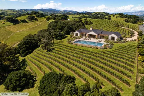 1247 Foster Rd, Napa, CA 94558