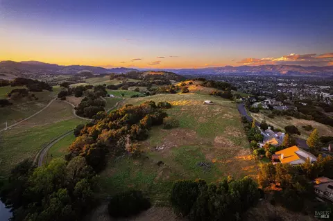 1247 Foster Rd, Napa, CA 94558