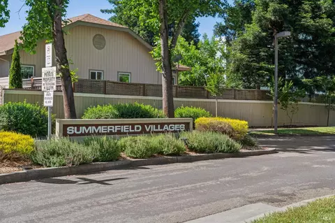 4704 Shade Tree Ln, Santa Rosa, CA 95405