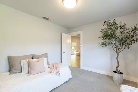 Bedroom - 2940 Devita Dr, Napa, CA 94558 photo 6 of 6