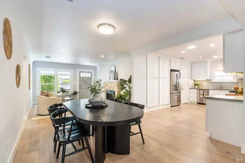 Dining - 2940 Devita Dr, Napa, CA 94558 photo 1 of 2