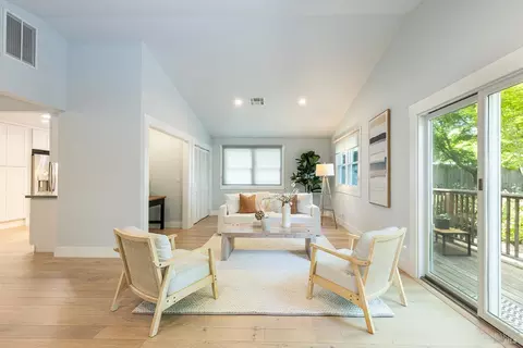 Living - 2940 Devita Dr, Napa, CA 94558 photo 3 of 4