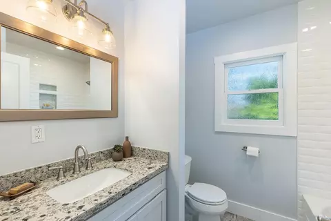 Bath - 2940 Devita Dr, Napa, CA 94558 photo 2 of 3