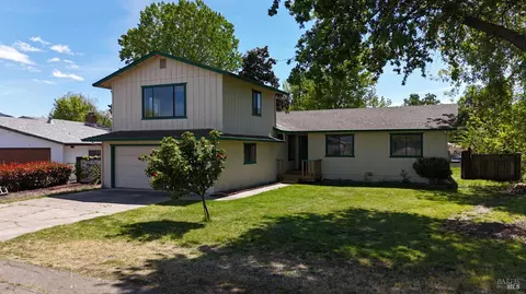 3173 St Francis Dr, Lakeport, CA 95453