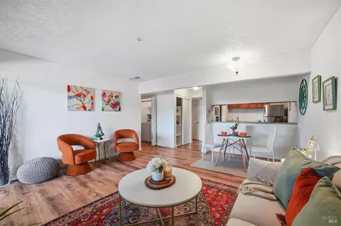 1453 Neotomas Ave #108, Santa Rosa, CA 95405