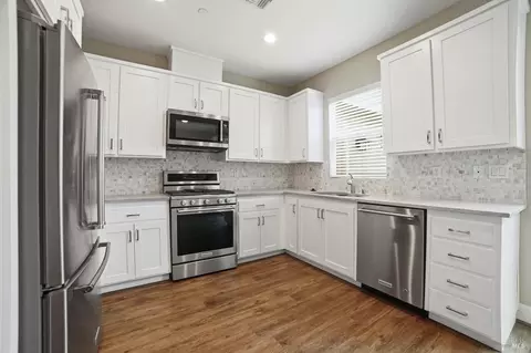 Kitchen - 49 Lipton Way, Cotati, CA 94931 photo 1 of 1