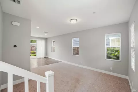 Living - 49 Lipton Way, Cotati, CA 94931 photo 1 of 3