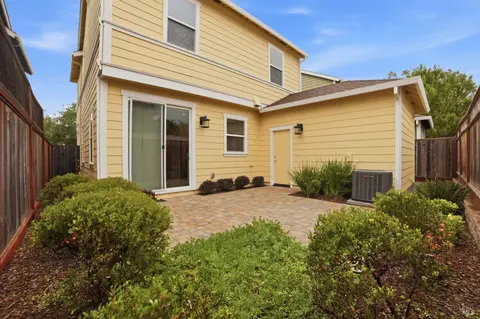 Exterior - 49 Lipton Way, Cotati, CA 94931 photo 5 of 6