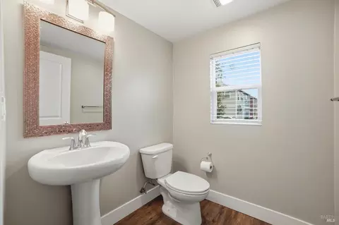 Bath - 49 Lipton Way, Cotati, CA 94931 photo 1 of 4