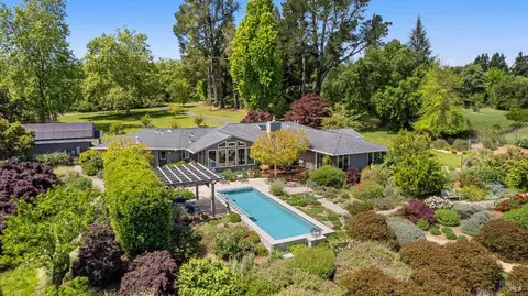 4048 El Molino Ln, Sebastopol, CA 95472