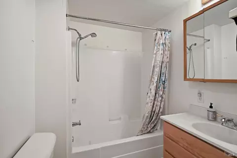 Bath - 10313 Brookside Dr, Middletown, CA 95461 photo 1 of 1