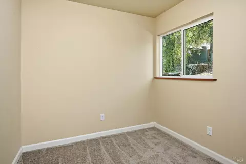 Bedroom - 10313 Brookside Dr, Middletown, CA 95461 photo 4 of 4
