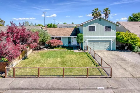 1644 San Marino Dr, Petaluma, CA 94954