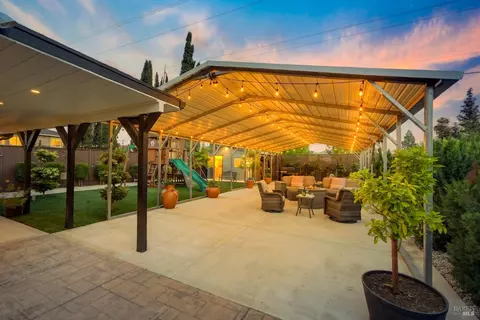 531 E Tennessee St, Fairfield, CA 94533