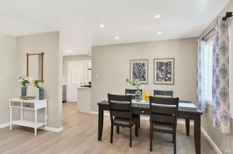 Dining - 531 E Tennessee St, Fairfield, CA 94533 photo 4 of 4