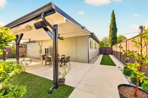 Exterior - 531 E Tennessee St, Fairfield, CA 94533 photo 4 of 12