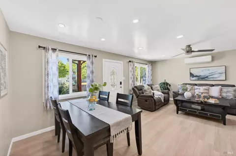 Dining - 531 E Tennessee St, Fairfield, CA 94533 photo 1 of 4
