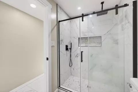 Bath - 531 E Tennessee St, Fairfield, CA 94533 photo 3 of 3