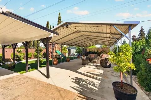 Exterior - 531 E Tennessee St, Fairfield, CA 94533 photo 8 of 12