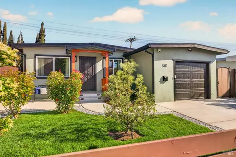 Exterior - 531 E Tennessee St, Fairfield, CA 94533 photo 5 of 12