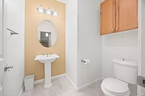 Bath - 1081 Madrone Ave, Vallejo, CA 94592 photo 3 of 4