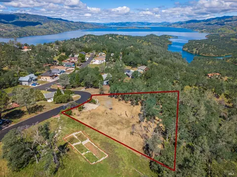 1012 Eastridge Dr, Napa, CA 94558