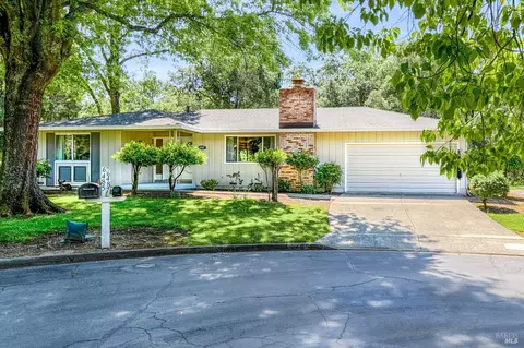 6487 Meadowridge Ct, Santa Rosa, CA 95409