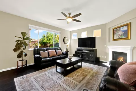 Living - 4538 Paseo Dr, Fairfield, CA 94534 photo 1 of 3