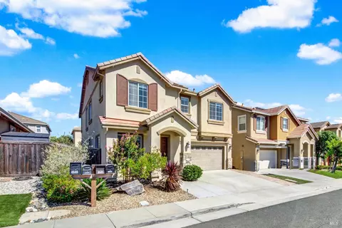 Exterior - 4538 Paseo Dr, Fairfield, CA 94534 photo 2 of 8