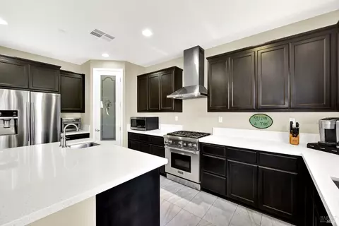 Kitchen - 4538 Paseo Dr, Fairfield, CA 94534 photo 3 of 9