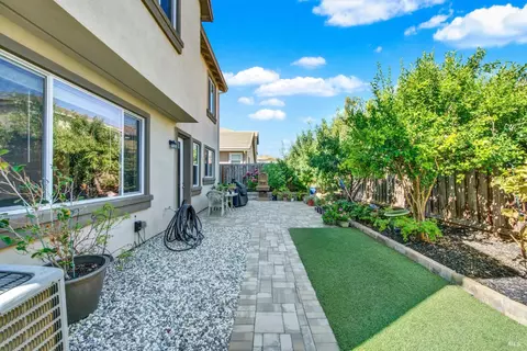 Exterior - 4538 Paseo Dr, Fairfield, CA 94534 photo 4 of 8