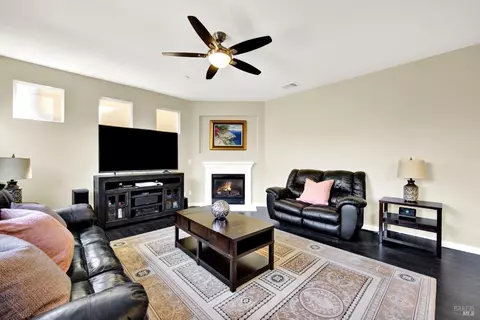 Living - 4538 Paseo Dr, Fairfield, CA 94534 photo 2 of 3