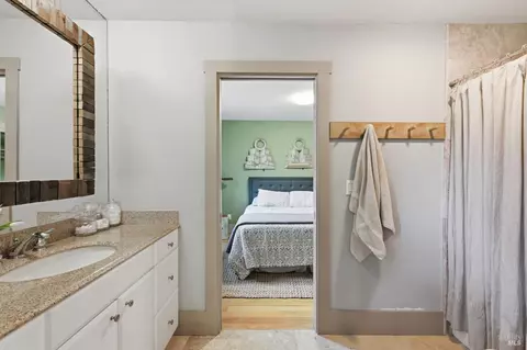 Bath - 425 Cold Springs Rd, Angwin, CA 94508 photo 2 of 6