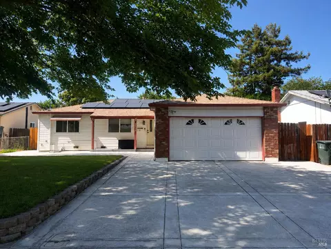 1655 Amapola St, Vacaville, CA 95687