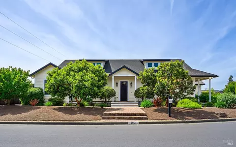 4551 Brighton Dr, Santa Rosa, CA 95403