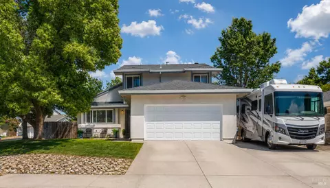 639 Shannon Dr, Vacaville, CA 95688