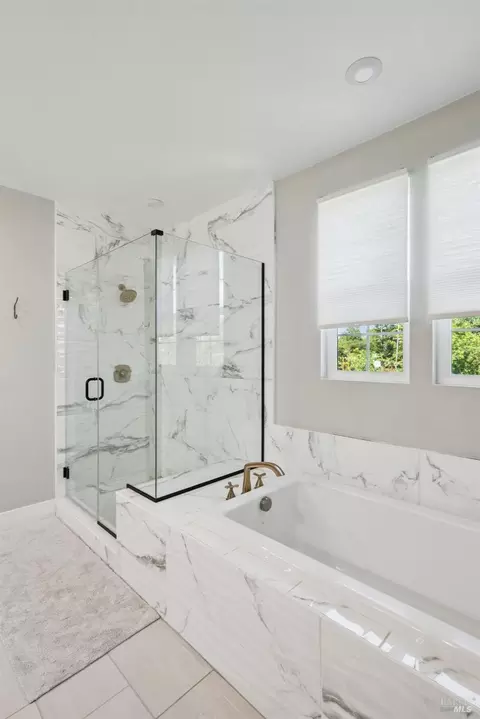 Bath - 8248 Honor Pl, Cotati, CA 94931 photo 5 of 7