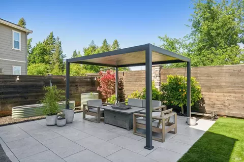 Exterior - 8248 Honor Pl, Cotati, CA 94931 photo 20 of 36