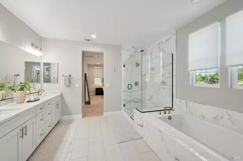 Bath - 8248 Honor Pl, Cotati, CA 94931 photo 6 of 7
