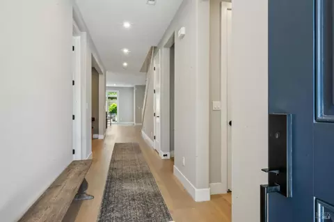Entry Way - 8248 Honor Pl, Cotati, CA 94931 photo 2 of 4