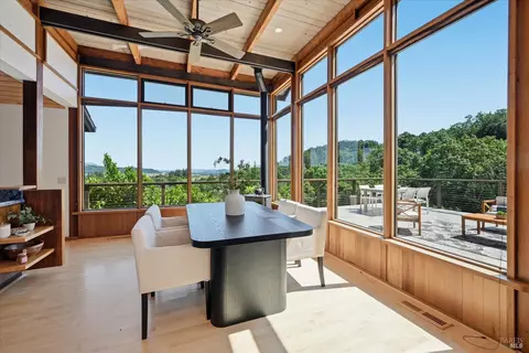 6341 W Dry Creek Rd, Healdsburg, CA 95448