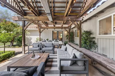 Exterior - 1541 Chablis Rd, Healdsburg, CA 95448 photo 16 of 29