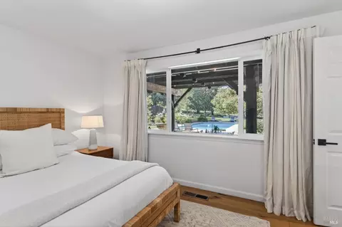 Bedroom - 1541 Chablis Rd, Healdsburg, CA 95448 photo 7 of 9