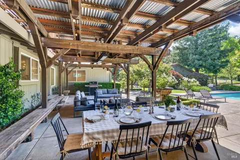 Exterior - 1541 Chablis Rd, Healdsburg, CA 95448 photo 13 of 29