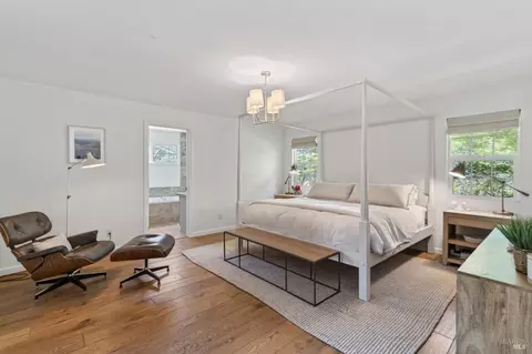 Bedroom - 1541 Chablis Rd, Healdsburg, CA 95448 photo 8 of 9