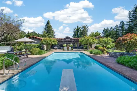 1541 Chablis Rd, Healdsburg, CA 95448