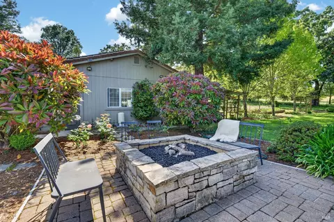 Exterior - 1541 Chablis Rd, Healdsburg, CA 95448 photo 10 of 29