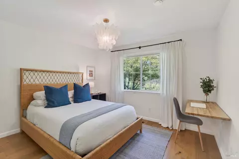 Bedroom - 1541 Chablis Rd, Healdsburg, CA 95448 photo 5 of 9