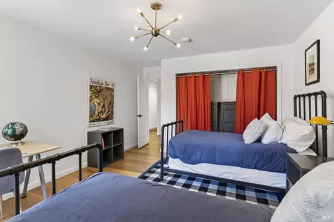 Bedroom - 1541 Chablis Rd, Healdsburg, CA 95448 photo 4 of 9
